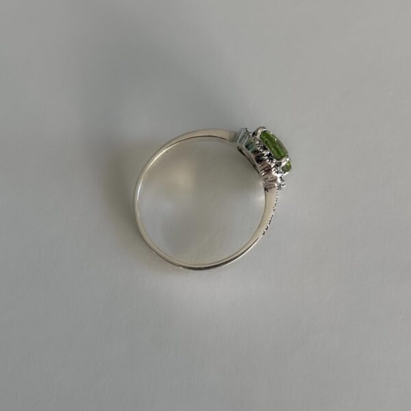 bague-peridot-argent-massif