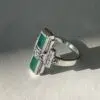 Bague art deco en argent et pierre verte