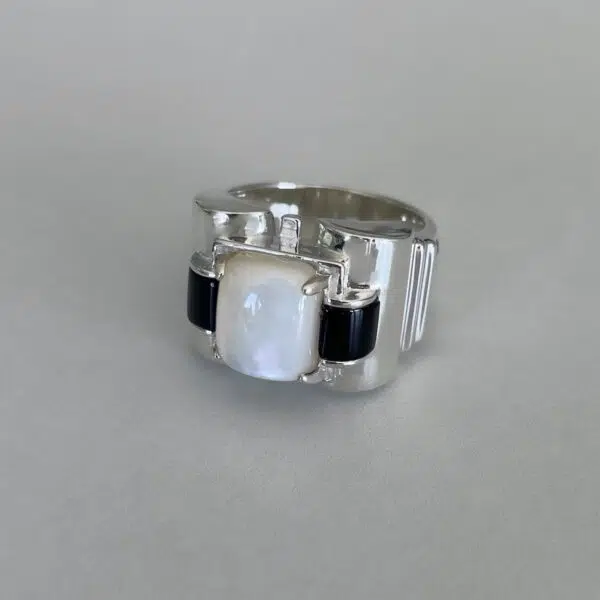 bague-tank-nacre-onyx