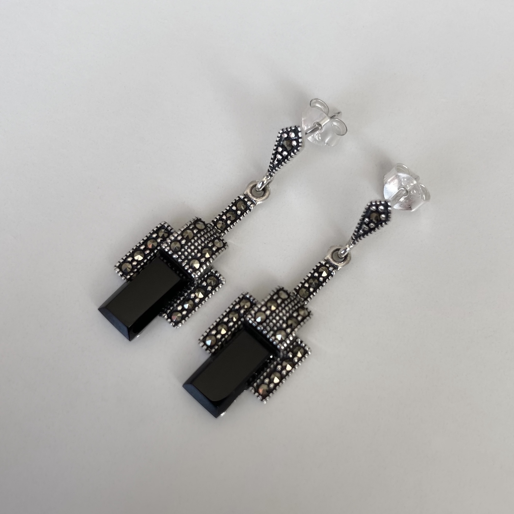 boucles-d-oreilles-marcassite-onyx