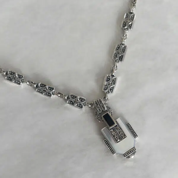 collier-vintage-nacre