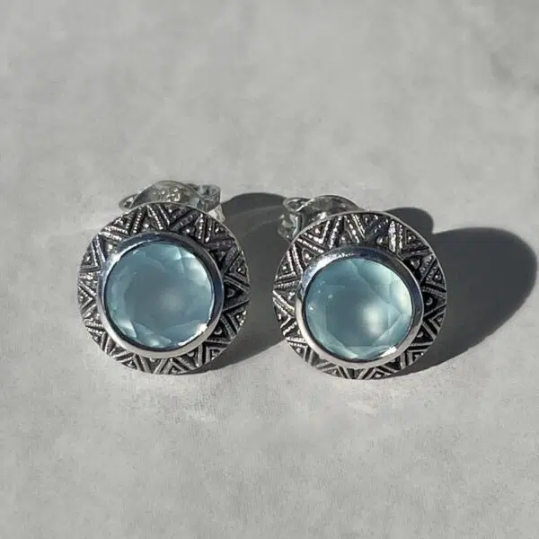 puces d'oreille art déco avec pierres