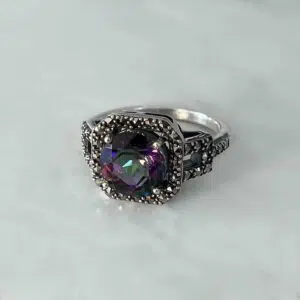 bague-art-deco-pierre-reflets