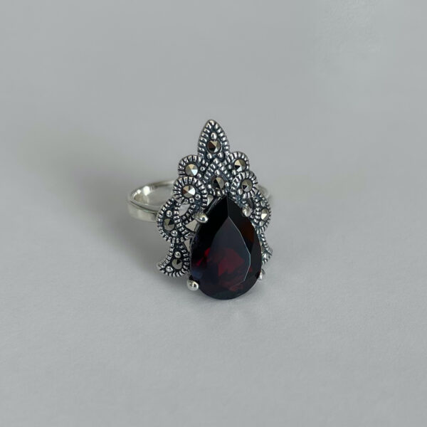 ring-silver-garnet-marcassite