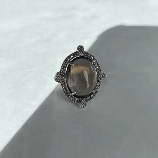 bague-art-deco-pierre