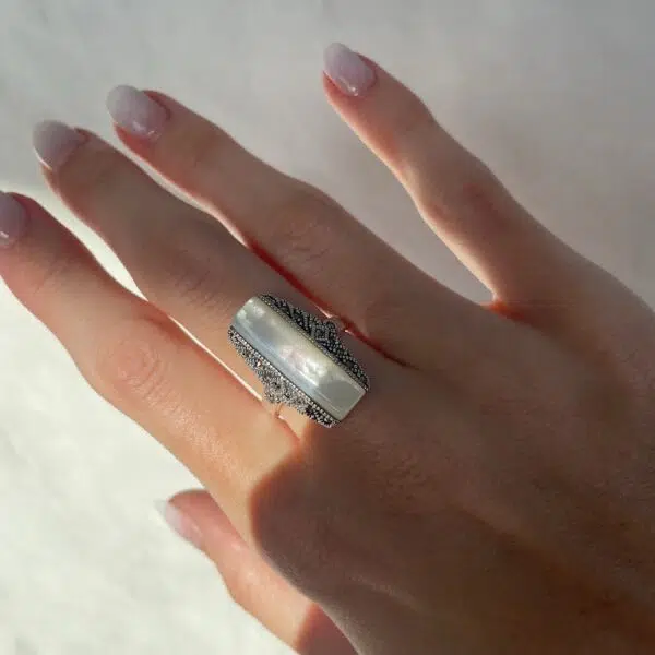 bague-nacre-naturelle