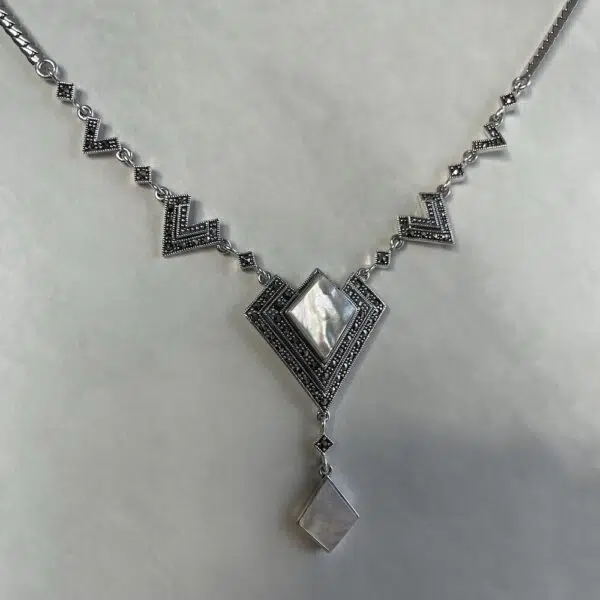 necklace-nacre-naturelle