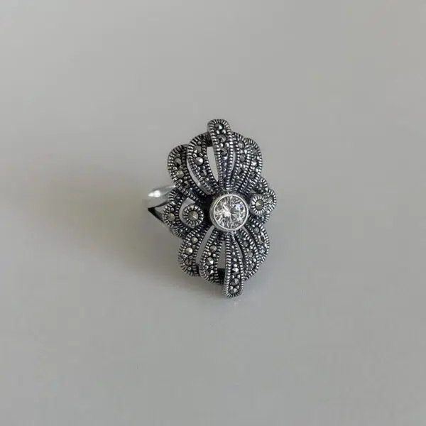 ring-moissanite-loren