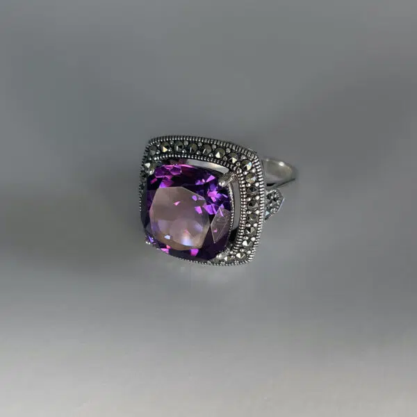 ring-amethyst-marcassites