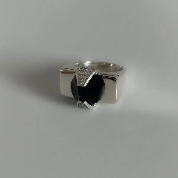 bague-art-deco-massif-onyx