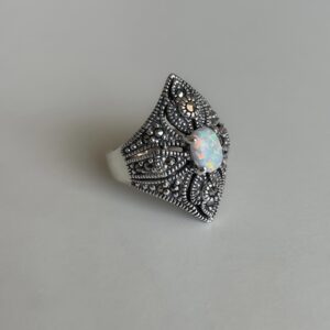 bague ancienne en argent véritable ornée d'une pierre d'opale pour femme